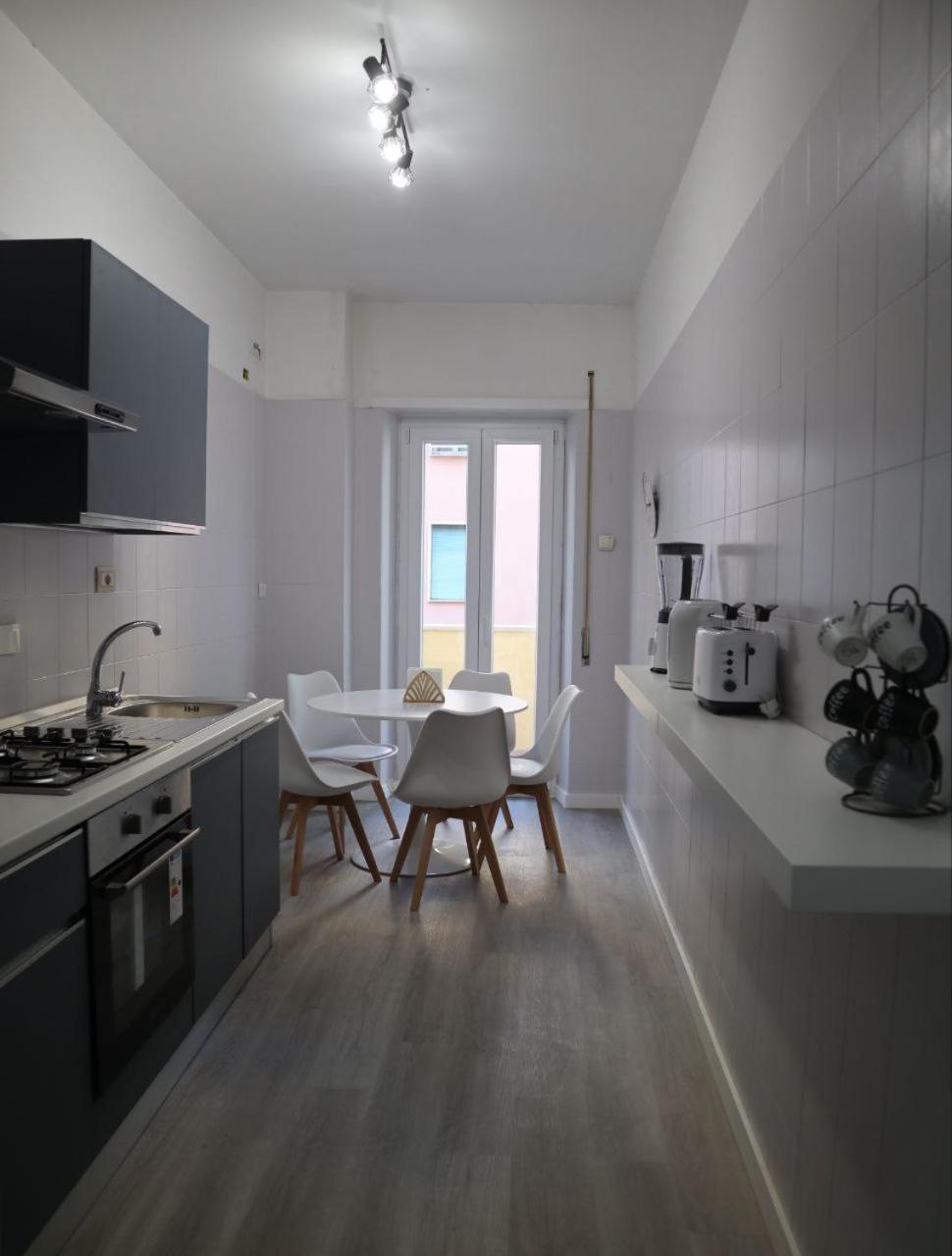 Sara'S Home - Modern Apartment Near Metro, Perfect For Families And Groups In Rome Extérieur photo